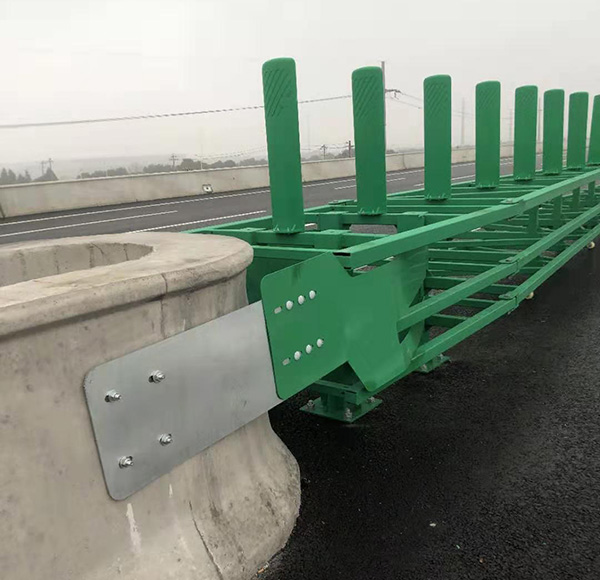 组合式活动钢护栏